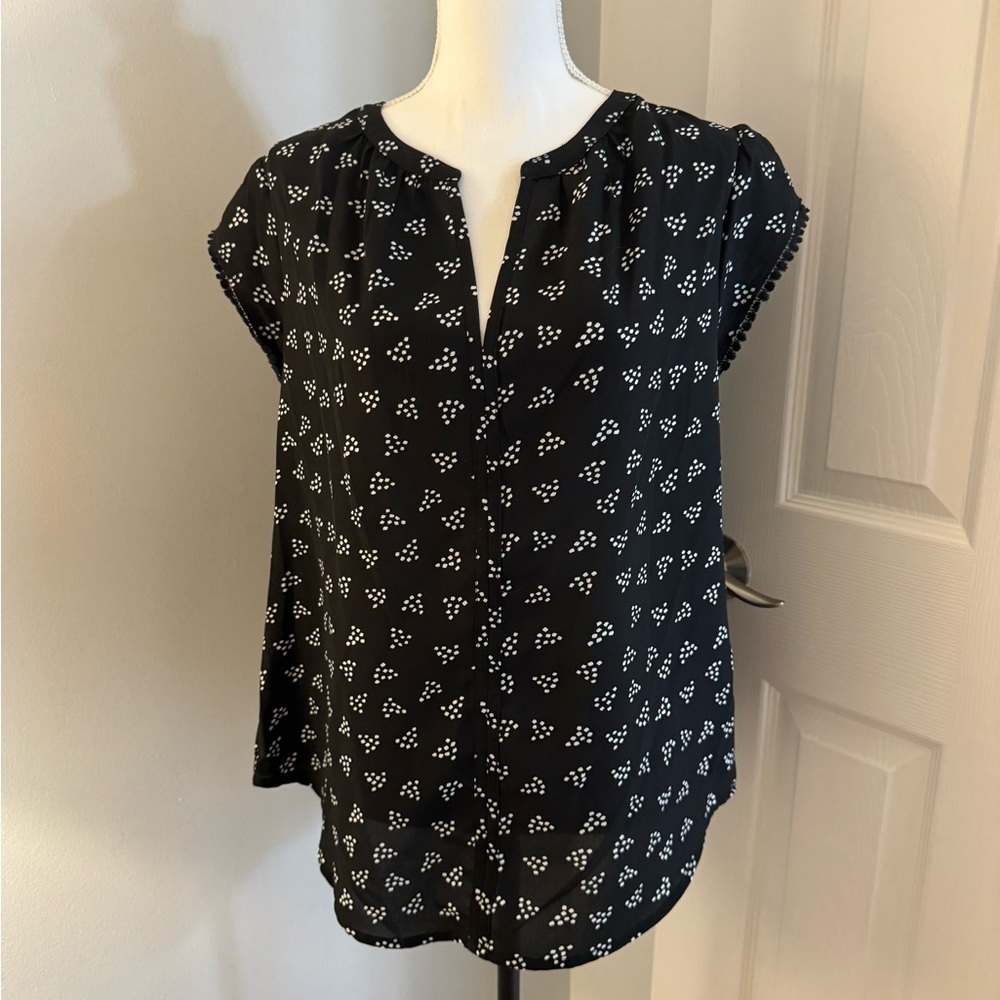 Fun 2 Fun Black and White Blouse